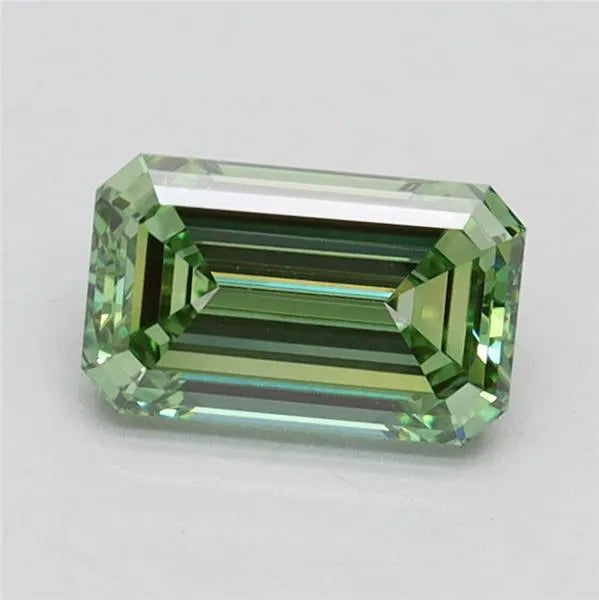 1.06ct Emerald Lab Grown Diamond (Colour Fancy Vivid Green, Clarity VVS2, IGI Certified)