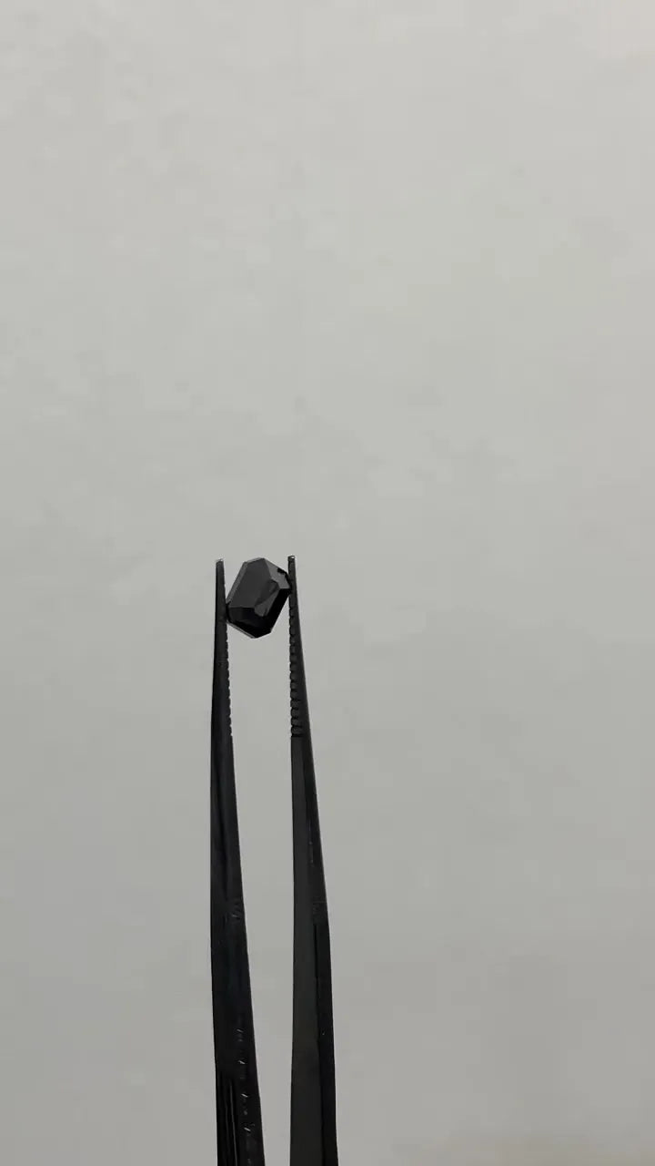 1.32ct Emerald Natural Diamond (Colour Fancy Black, Clarity VVS2, Cut EX, GIA Certified)