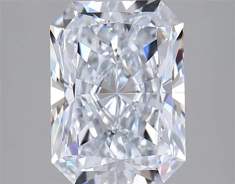 2.02ct Radiant Lab Grown Diamond (Colour E, Clarity VVS1, IGI Certified)