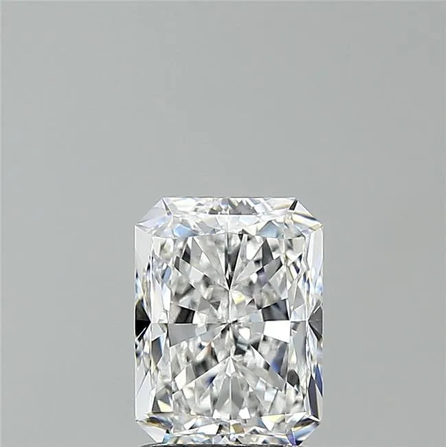 2.02ct Radiant Lab Grown Diamond (Colour E, Clarity VVS2, IGI Certified)