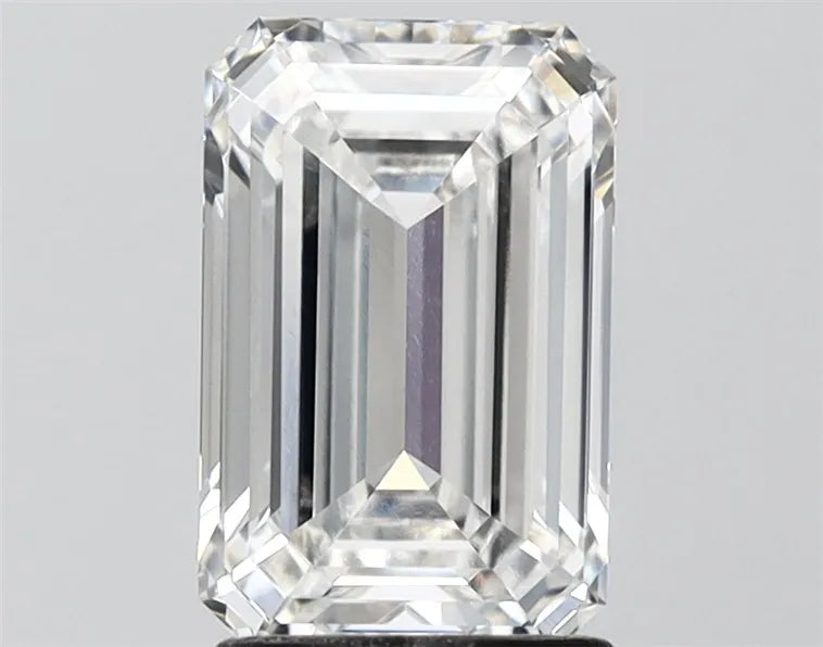 2.15ct Emerald Lab Grown Diamond (Colour F, Clarity VVS2, IGI Certified)