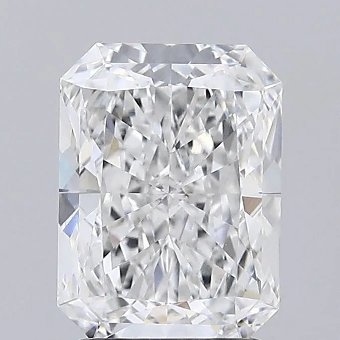 2.15ct Radiant Lab Grown Diamond (Colour E, Clarity VVS2, IGI Certified)