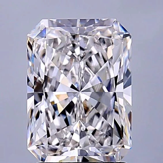 2.22ct Radiant Lab Grown Diamond (Colour E, Clarity VVS2, IGI Certified)