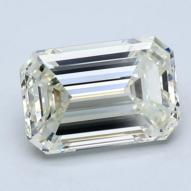 2.25ct Emerald Natural Diamond (Colour M, Clarity VVS2, Cut EX, GIA Certified)