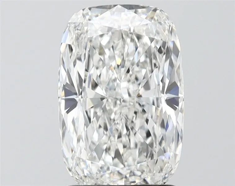 2.35ct Cushion modified Lab Grown Diamond (Colour E, Clarity VVS1, IGI Certified)