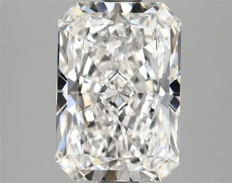2.41ct Radiant Lab Grown Diamond (Colour E, Clarity VS2, IGI Certified)