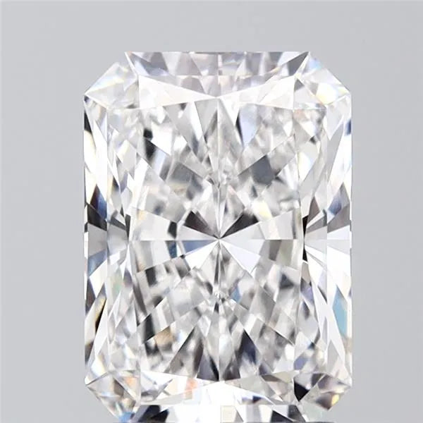 2.57ct Radiant Lab Grown Diamond (Colour D, Clarity VVS2, IGI Certified)