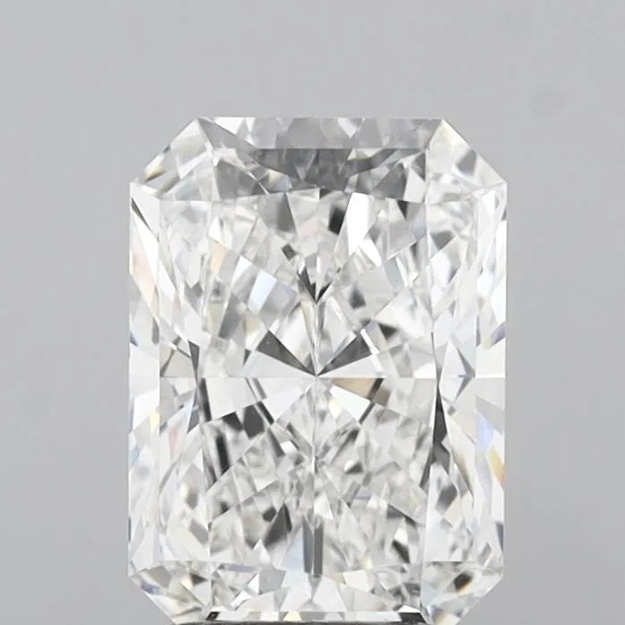 2.57ct Radiant Lab Grown Diamond (Colour E, Clarity VVS2, IGI Certified)
