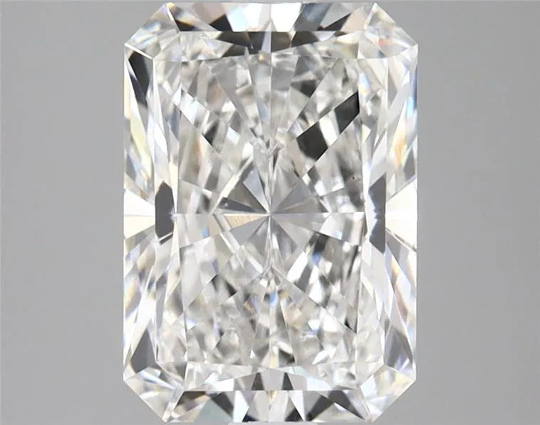 2.60ct Radiant Lab Grown Diamond (Colour F, Clarity VVS2, IGI Certified)