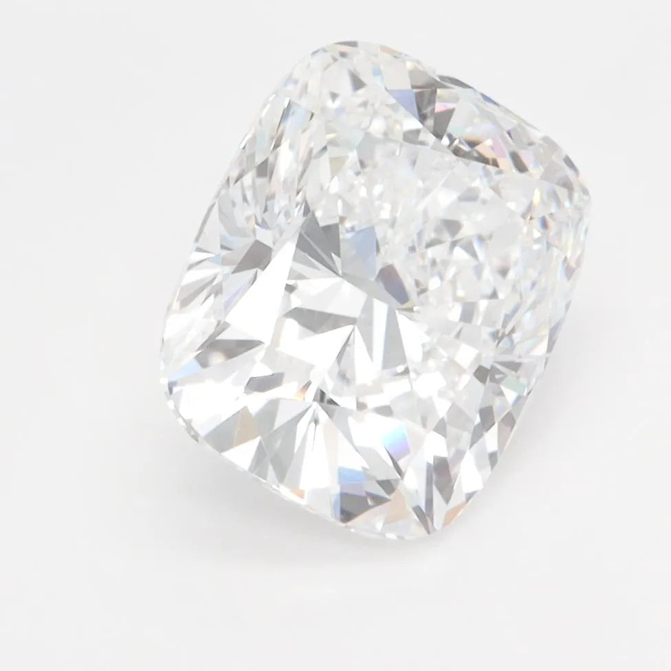 2.88ct Cushion modified Lab Grown Diamond (Colour D, Clarity VVS1, IGI Certified)