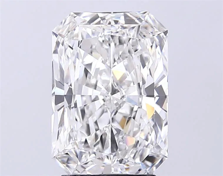 2.90ct Radiant Lab Grown Diamond (Colour E, Clarity VS1, IGI Certified)