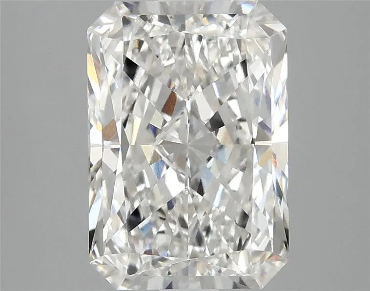 2.90ct Radiant Lab Grown Diamond (Colour F, Clarity VVS2, IGI Certified)