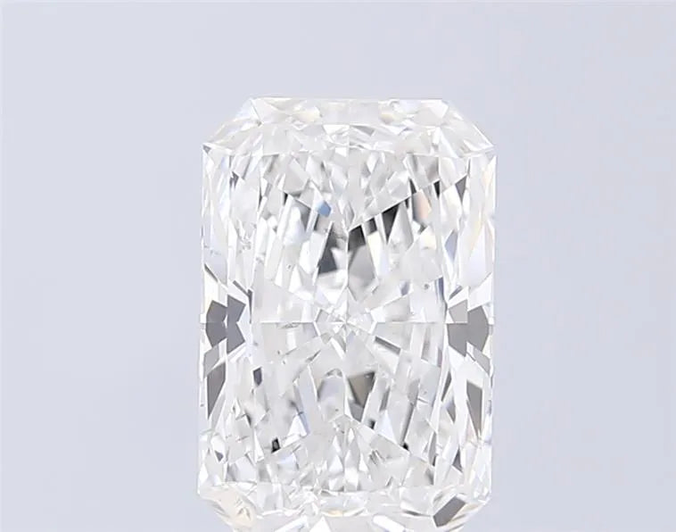 3.03ct Radiant Lab Grown Diamond (Colour E, Clarity SI1, IGI Certified)