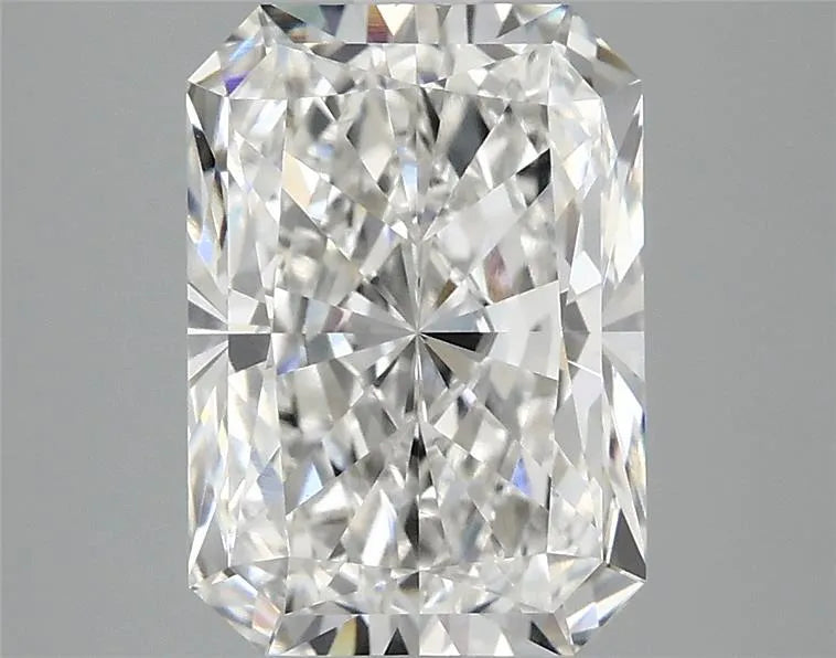 3.03ct Radiant Lab Grown Diamond (Colour F, Clarity VVS2, IGI Certified)