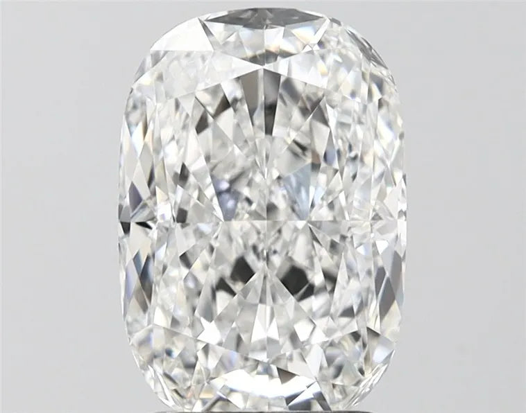 3.06ct Cushion modified Lab Grown Diamond (Colour E, Clarity VVS1, IGI Certified)