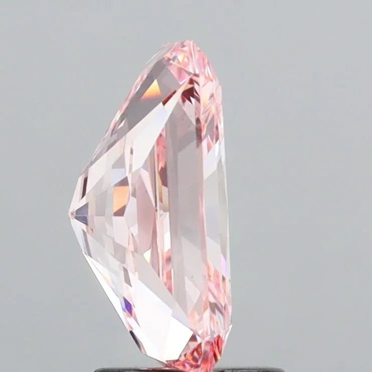 3.08ct Radiant Lab Grown Diamond (Colour Fancy Vivid Pink, Clarity VVS2, IGI Certified)