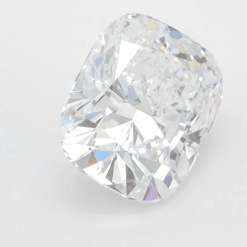 3.27ct Cushion modified Lab Grown Diamond (Colour D, Clarity VVS1, IGI Certified)