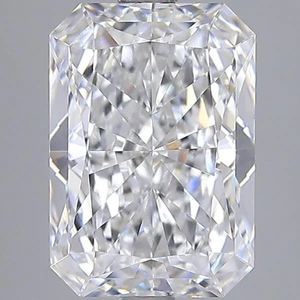 3.29ct Radiant Lab Grown Diamond (Colour E, Clarity VVS2, IGI Certified)