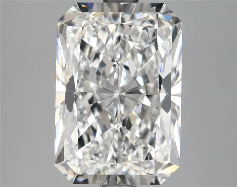 3.67ct Radiant Lab Grown Diamond (Colour E, Clarity VS1, IGI Certified)