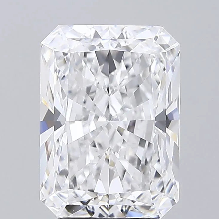 3.76ct Radiant Lab Grown Diamond (Colour D, Clarity VVS1, IGI Certified)
