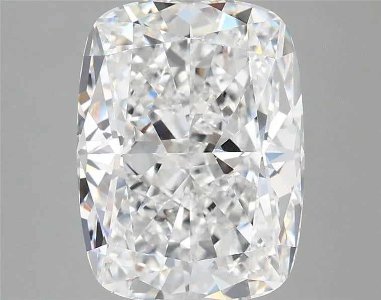 3.90ct Cushion modified Lab Grown Diamond (Colour D, Clarity VVS1, IGI Certified)