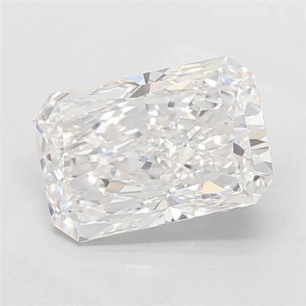 4.09ct Radiant Lab Grown Diamond (Colour E, Clarity VVS1, IGI Certified)