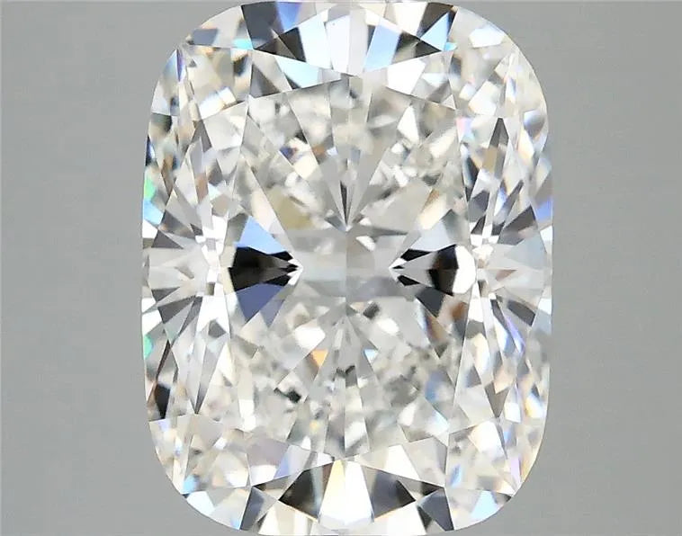 4.35ct Cushion modified Lab Grown Diamond (Colour E, Clarity VVS2, IGI Certified)