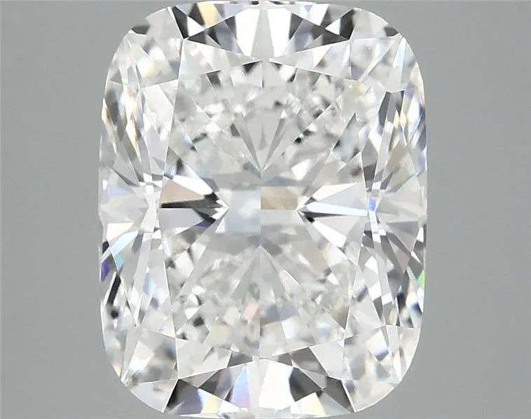 4.50ct Cushion modified Lab Grown Diamond (Colour E, Clarity VVS2, IGI Certified)