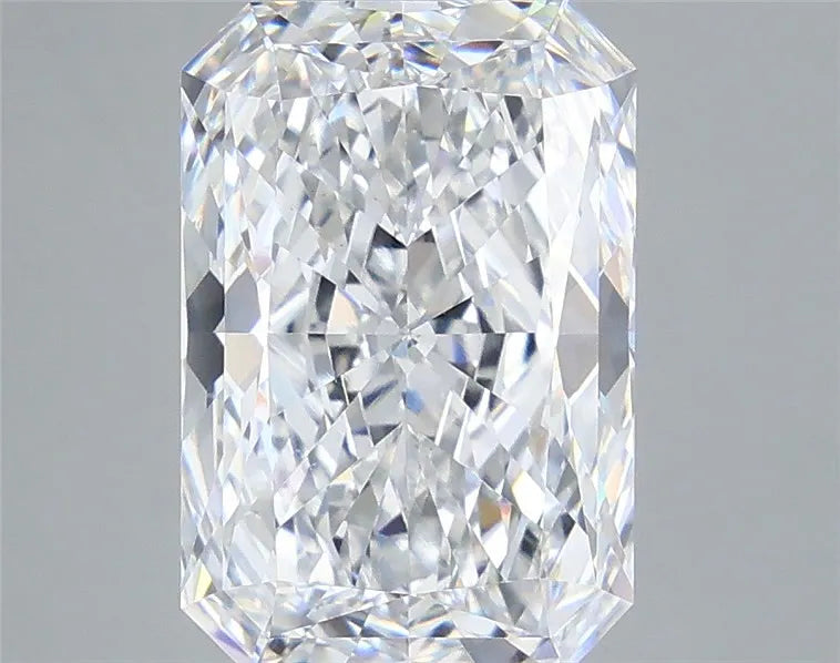5.00ct Radiant Lab Grown Diamond (Colour D, Clarity VVS2, IGI Certified)