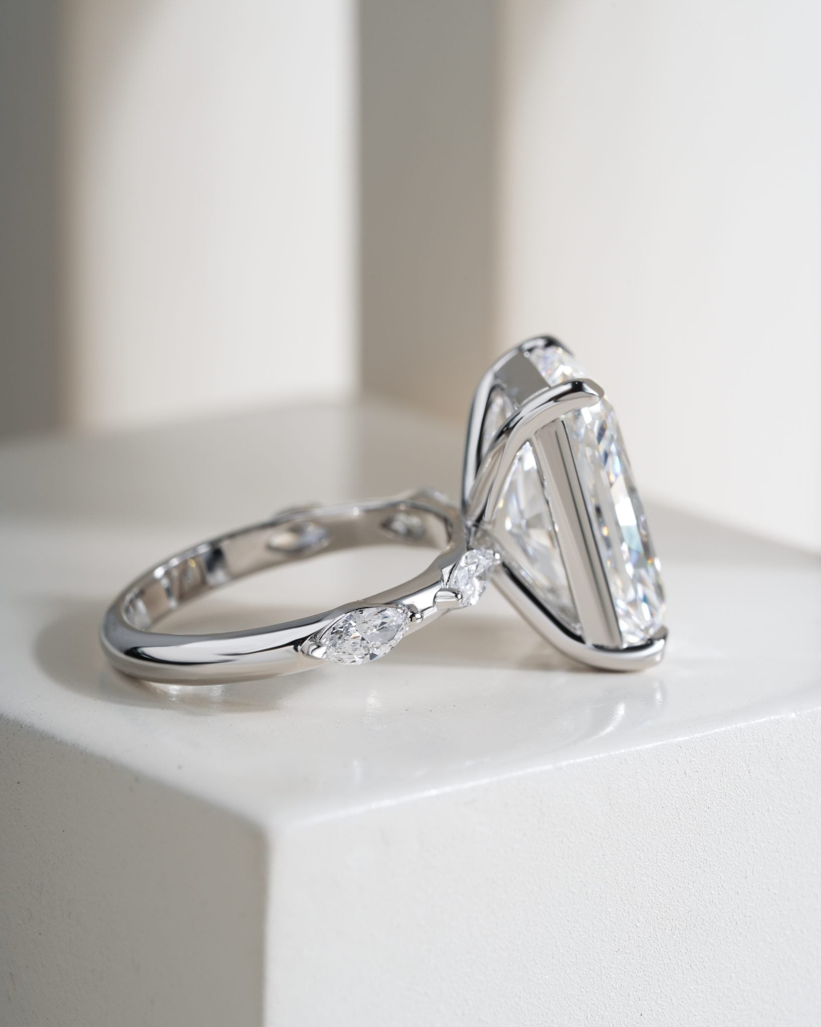 Valora Radiant Sculpted Crescent Ring