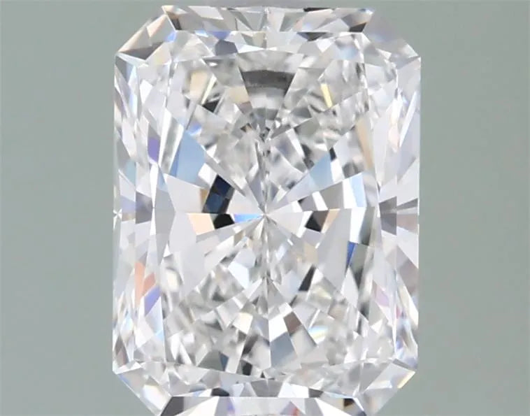 1.50ct Radiant Lab Grown Diamond (Colour E, Clarity VVS2, IGI Certified)