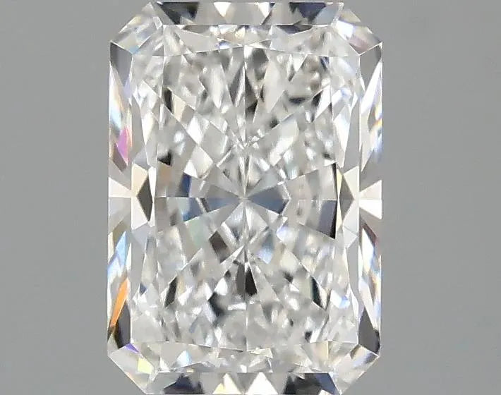 1.59ct Radiant Lab Grown Diamond (Colour E, Clarity VVS1, IGI Certified)
