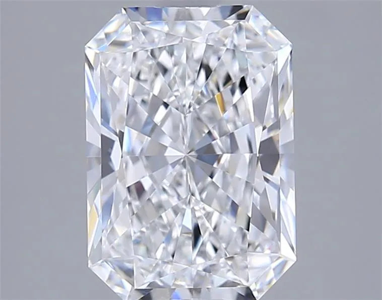2.02ct Radiant Lab Grown Diamond (Colour E, Clarity VVS1, IGI Certified)
