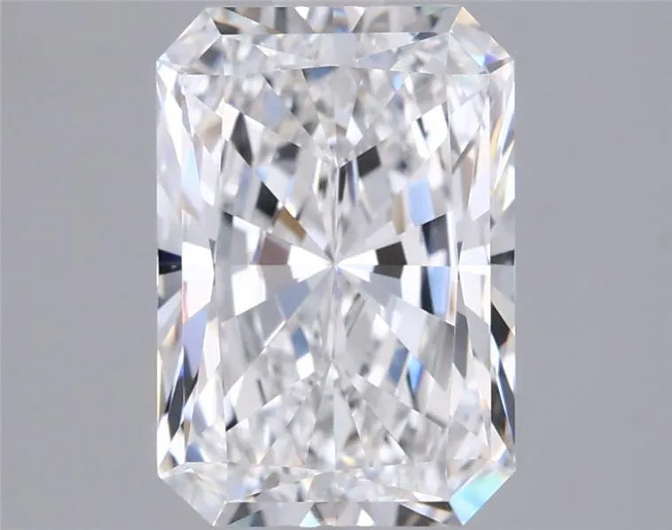 2.04ct Radiant Lab Grown Diamond (Colour E, Clarity VVS1, IGI Certified)