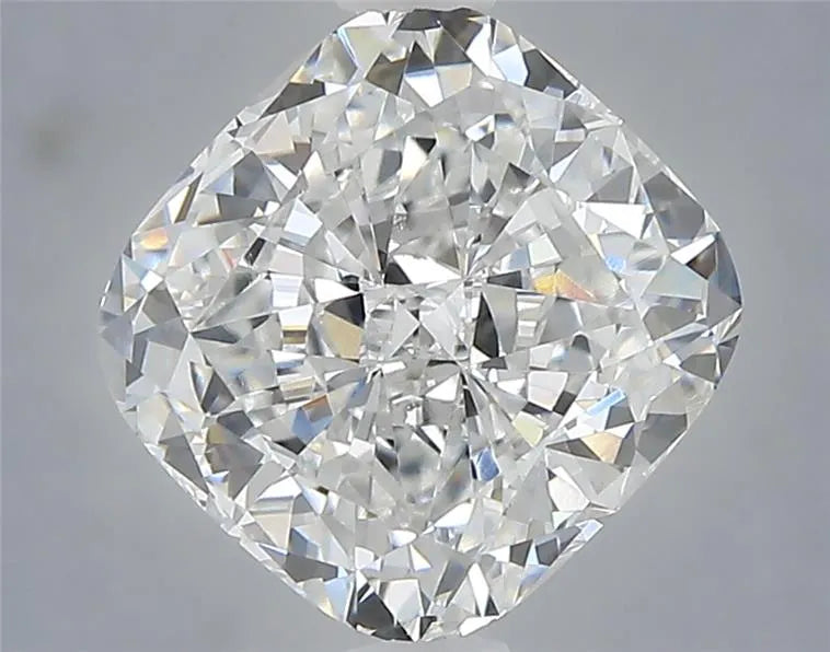 2.05ct Cushion modified Lab Grown Diamond (Colour E, Clarity VVS2, IGI Certified)