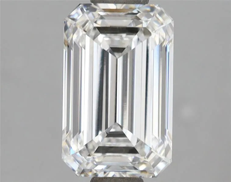 2.05ct Emerald Lab Grown Diamond (Colour E, Clarity VVS1, IGI Certified)