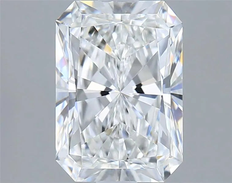 2.05ct Radiant Lab Grown Diamond (Colour E, Clarity VVS1, IGI Certified)