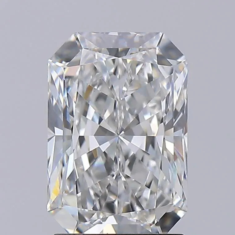 2.08ct Radiant Lab Grown Diamond (Colour E, Clarity VVS2, IGI Certified)