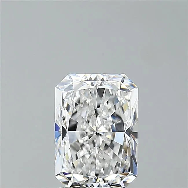 2.15ct Radiant Lab Grown Diamond (Colour D, Clarity VVS2, IGI Certified)
