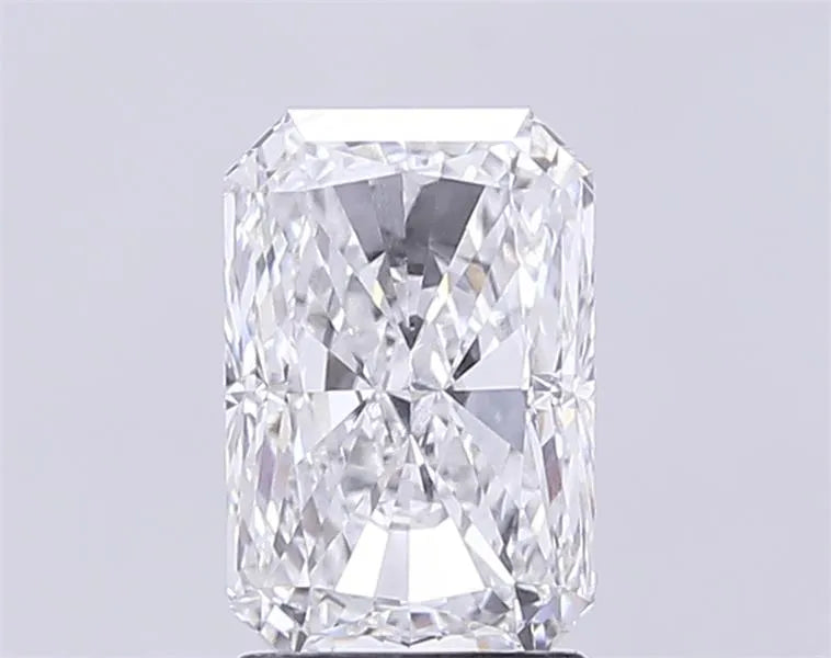 2.50ct Radiant Lab Grown Diamond (Colour E, Clarity VVS2, IGI Certified)