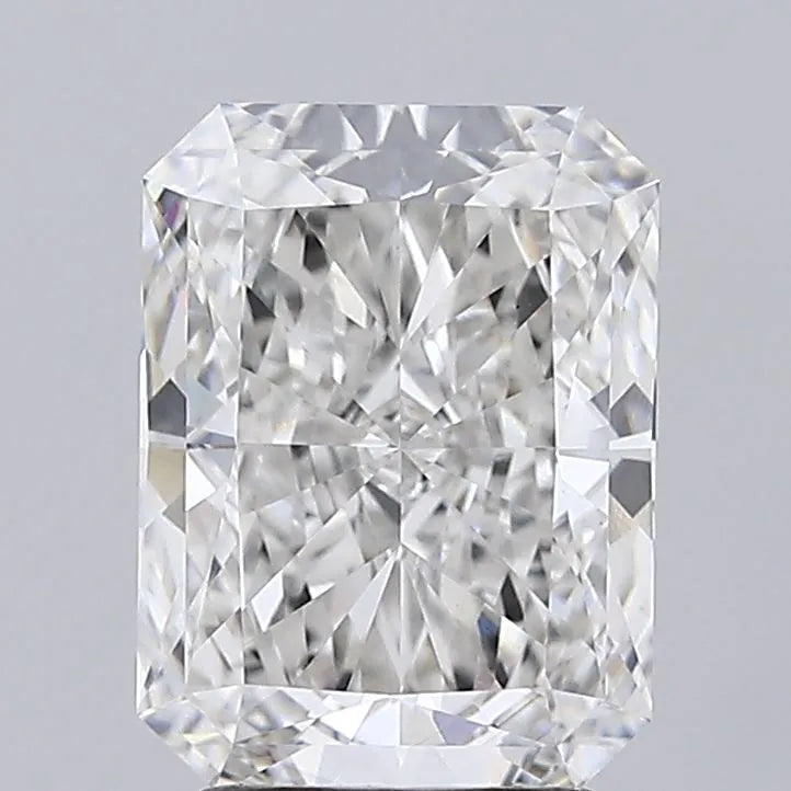 3.01ct Radiant Lab Grown Diamond (Colour F, Clarity VVS2, IGI Certified)