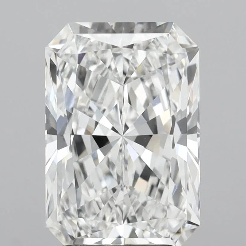 3.02ct Radiant Lab Grown Diamond (Colour D, Clarity VVS2, IGI Certified)