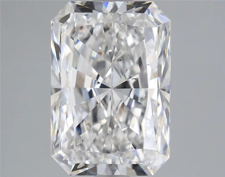 3.02ct Radiant Lab Grown Diamond (Colour E, Clarity SI1, IGI Certified)