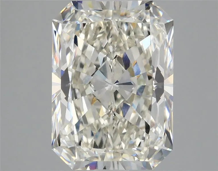 3.02ct Radiant Lab Grown Diamond (Colour H, Clarity VVS2, IGI Certified)