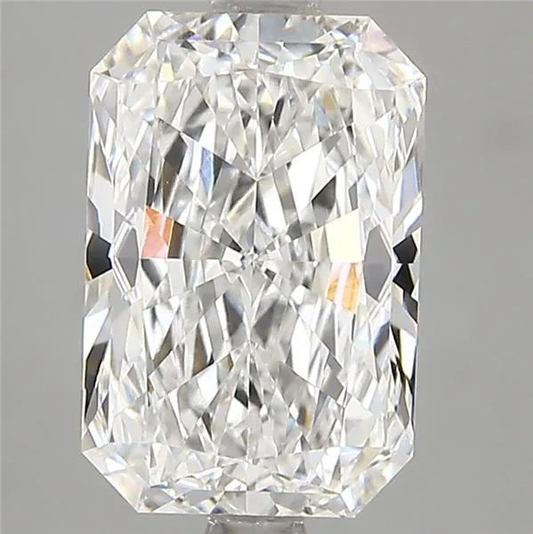 3.03ct Radiant Lab Grown Diamond (Colour F, Clarity VVS2, IGI Certified)