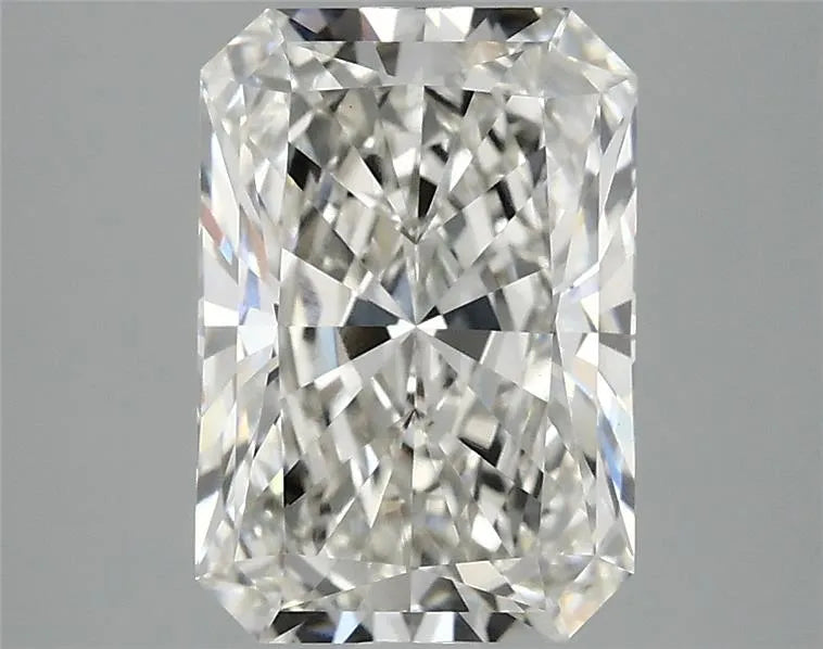 3.04ct Radiant Lab Grown Diamond (Colour F, Clarity VVS2, IGI Certified)