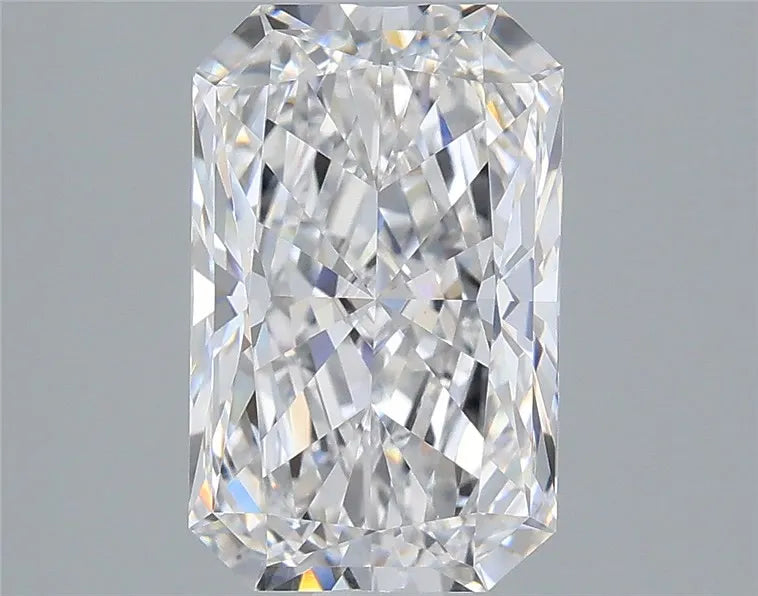 3.06ct Radiant Lab Grown Diamond (Colour E, Clarity VVS2, IGI Certified)