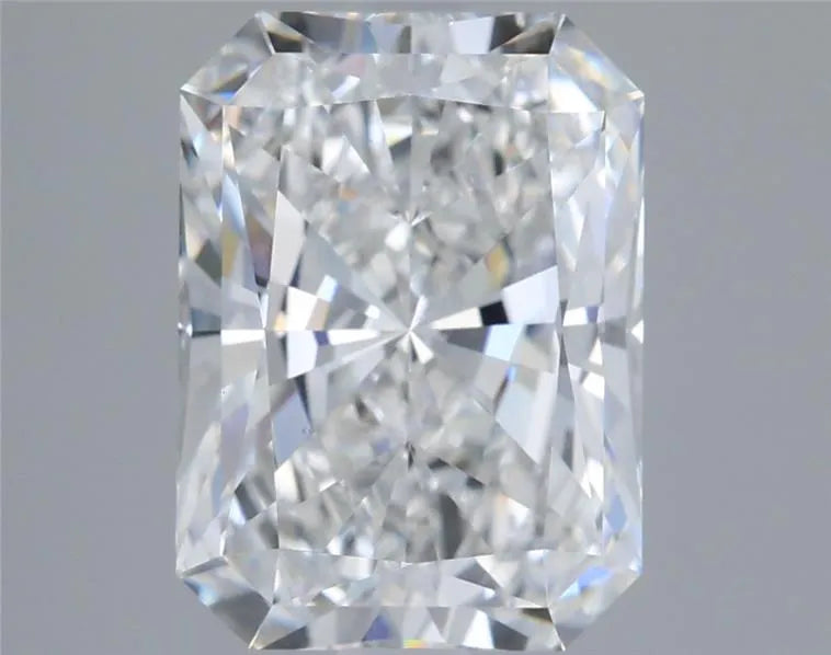 3.06ct Radiant Lab Grown Diamond (Colour E, Clarity VVS2, IGI Certified)