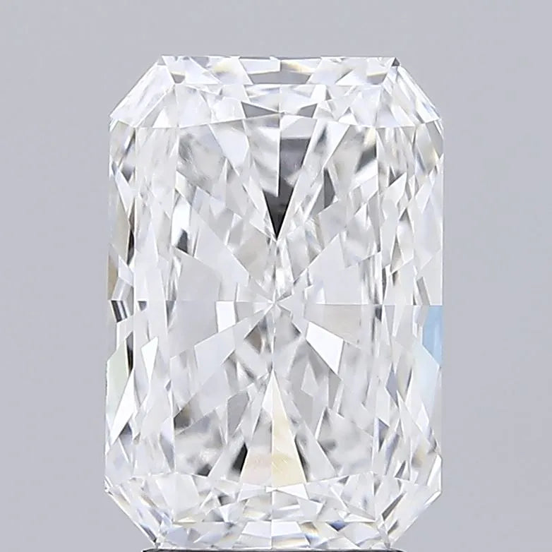 3.08ct Radiant Lab Grown Diamond (Colour E, Clarity VVS2, IGI Certified)