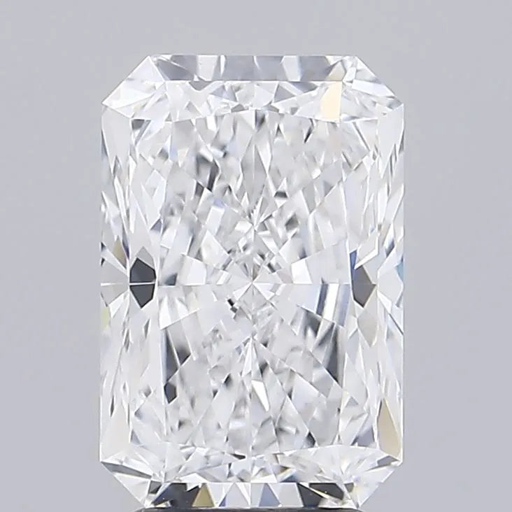 3.08ct Radiant Lab Grown Diamond (Colour F, Clarity VVS1, IGI Certified)